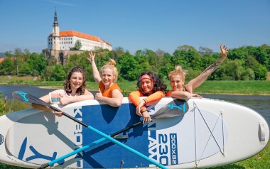 Zážitek v podobě jízdy na paddleboardu v Českém Švýcarsku