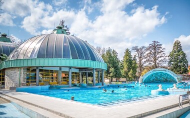 K termálnym kúpeľom Eger dôjdete počas 10 minút