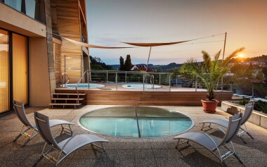 Venkovní relaxační terasa s úžasným výhledem na Luhačovice