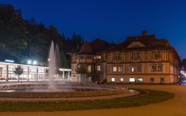 Kúpeľné mesto Luhačovice s kolonádou a minerálnymi prameňmi