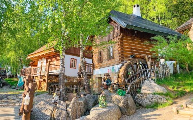 Chaloupka Mlýn, Pohádková vesnička Podlesíčko