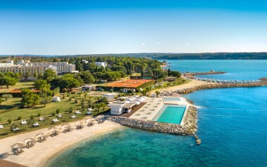 Plážový bar, Hotel Aminess Maestral ****, Novigrad