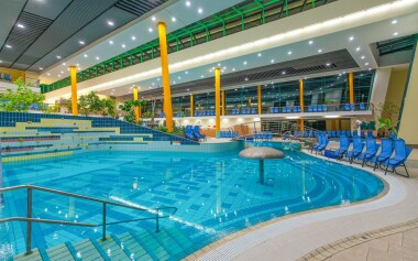 Aquasziget Termál- és Élményfürdő, Esztergom