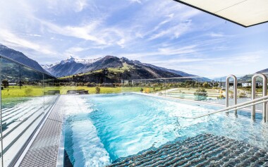 Panorámás medence, Tauern Spa Hotel & Therme ****