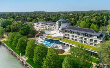 Pobyt na brehu Balatonu: Kenese Bay Garden Resort & Conference ****+ s polpenziou, súkromnou plážou a wellness