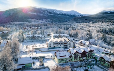 Pobyt v polských Krkonoších: Karpacz v Artus Resortu *** s polopenzí, 2 bazény, 4 saunami a masáží + fitness