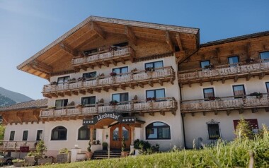 Karintiai pihenés a Hotel Lärchenhof ****-ban teljes ellátással plusszal és panorámás wellnessrészleggel