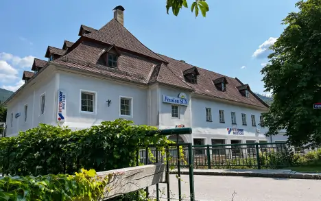 Sun Panzió, Ausztria