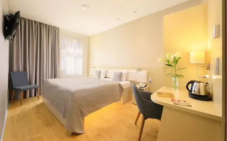 Deluxe szoba, Hotel Ametyst ****, Prága