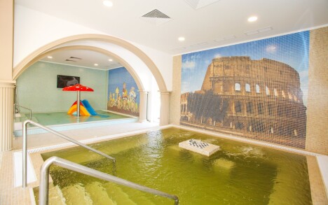 Fedett medencék, Termal Hotel Vesta, Magyarország