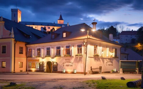 Hotel u Martina *** přímo pod hradem Rožmberk Jižní Čechy
