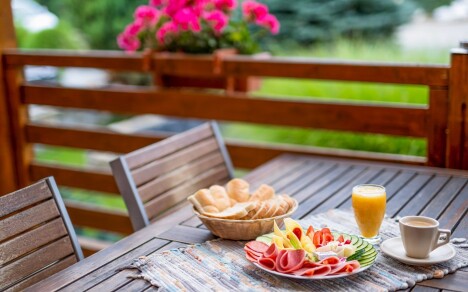 Snídaně na terase, Penzion Adak, Malá Fatra, Slovensko