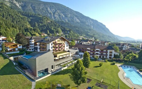 Hotel Schwarzbrunn Tirol ****, Stans, Tyrolsko