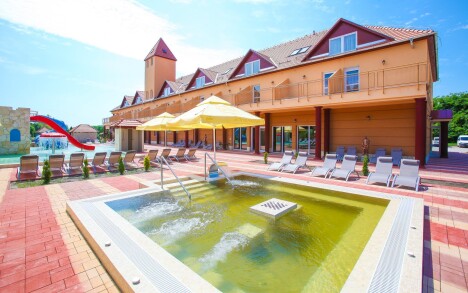 Kültéri medencék, Termal Hotel Vesta, Magyarország