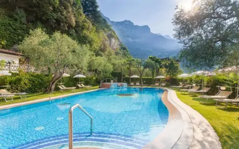 Bazén, Hotel Continental - Tonelli Hotels ****, Nago-Torbole TN, Taliansko