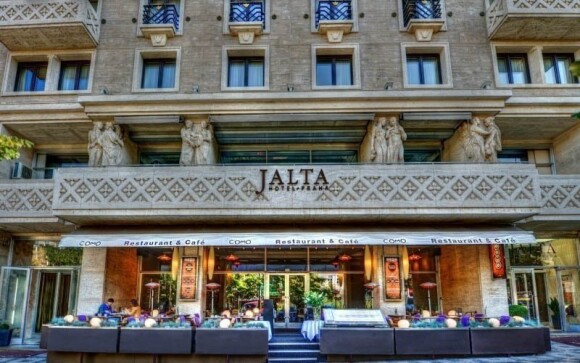 Ubytujte se v nádherném Jalta Boutique Hotelu *****