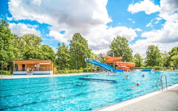 Vedle hotelu se nachází sportovní centrum