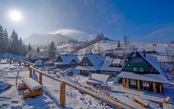 Vyberte si z dreveníc Jánosíkovho dvora v NP Malá Fatra-2