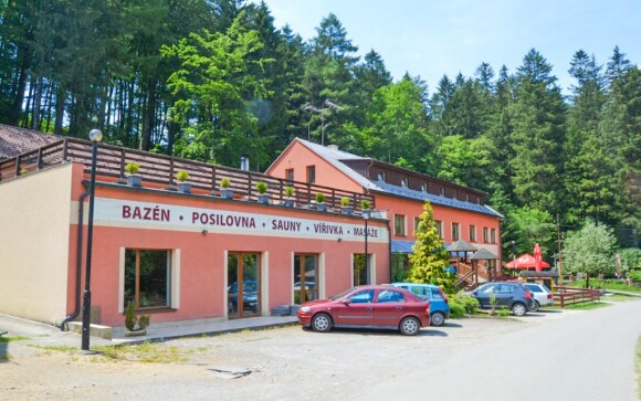 Hotel stojí v krásnom, pokojnom prostredí