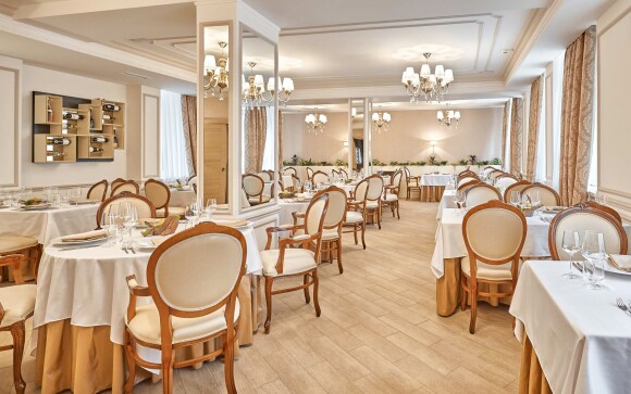 Restaurace The Royal Leaf se sezónním á la carte menu