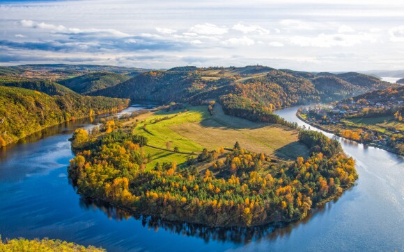 Vodní nádrž Slapy na řece Vltavě, Střední Čechy