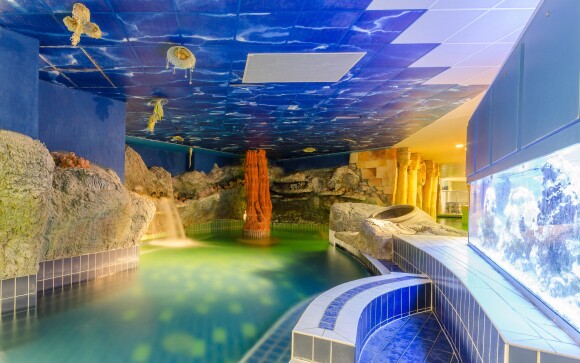 Termální lázně přímo propojené s Hunguest Hotel Aqua-Sol ***