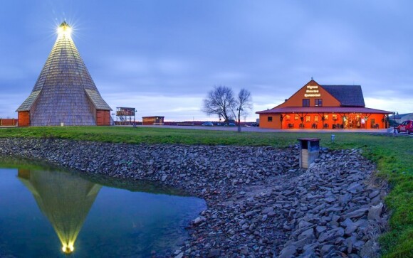 Moderní Vigvam resort nabízí ubytování i wellness