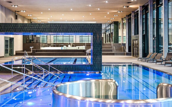 Krytý bazén, Park Inn by Radisson Neumarkt ****, Neumarkt, Německo