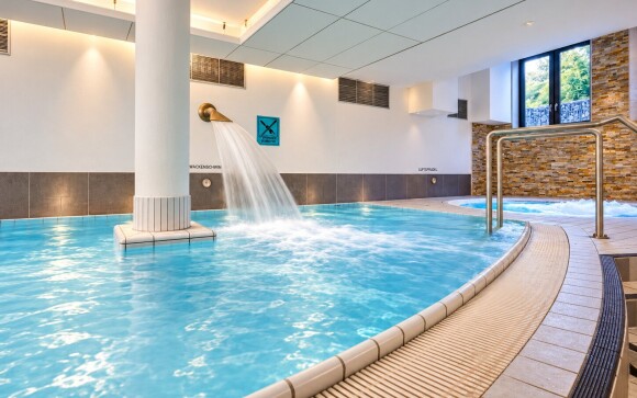 Beltéri medence, Sonnenhotel Bayerischer Hof, Waldmünchen, Németország