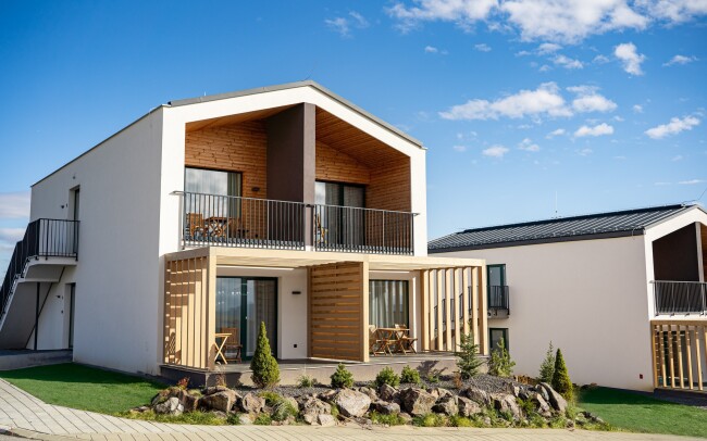 Vysoké Tatry u skiareálů + wellness a víno