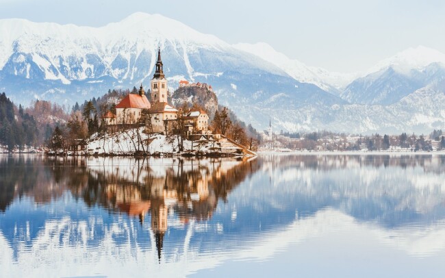 Slovinsko u jezera Bled blízko skiareálů