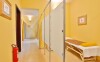 A wellnessrészlegben úszómedence, szauna és kezelések várják a vendégeket.
