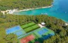 Tenisové kurty, Pine Beach Resort Pakoštane ***, Pakoštane, Dalmácie, Chorvátsko