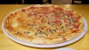 Pizza s houbami, Alpenhotel Marcius ***, Nassfeld, Rakousko