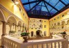 Belső udvar, Pytloun Schlosshotel Weikersdorf ****, Baden, Ausztria