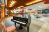 Klavír vo vstupnej hale, Hunguest Hotel Pelion ***, Tapolca, Maďarsko