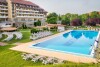 Bazén s ležadlami, Hunguest Hotel Pelion ***, Tapolca, Maďarsko
