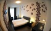 Hosté budou ubytováni v pokojích De Luxe s LED TV a rychlovarnou konvicí
