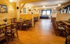 Na oběd či večeři můžete zajít do restaurace Koliba Bystrina