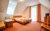 Tágas és kényelmes szobák várják a Villa Dominoban