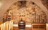 Vínna pivnica sa nachádza v historických priestoroch