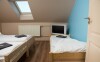 Pokoje jsou moderně zařízené a laděné do příjemných barev