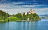 Prí Čorštýnskom jazere objavíte tiež krásne hrady