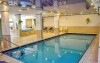 Navštívte hotelový plavecký bazén