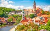 Krásne UNESCO mesto Český Krumlov je čo by kameňom dohodil