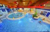 Vykúpať sa zájdite napríklad do jedného z aquaparkov v Špindlerovom Mlyne