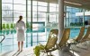 Beltéri medence, Therme Wien, Bécs, Ausztria
