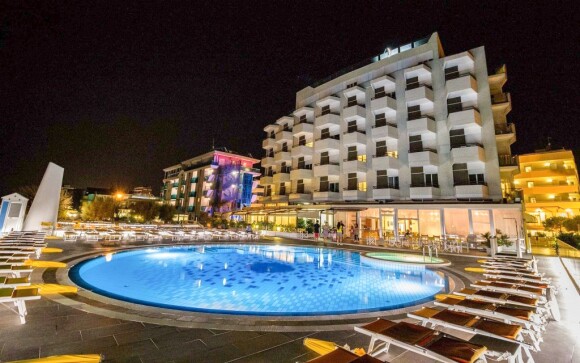 Hotel David     TRAVELKING