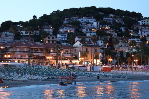 Andorra a Liguriai Riviérán, Északnyugat-Olaszországban.