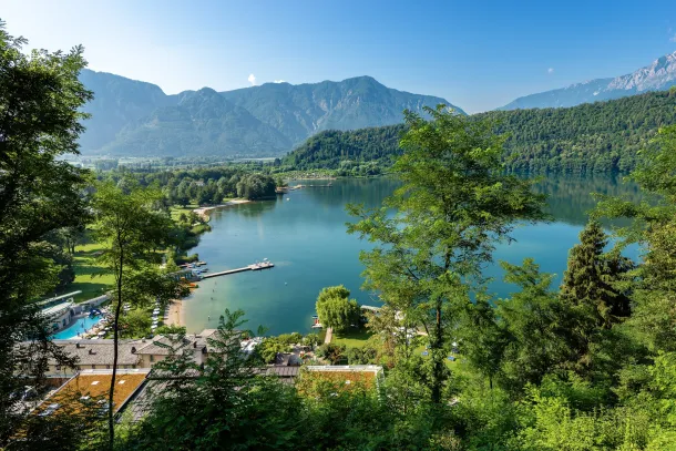 Lago di Levico, Trentino, Taliansko